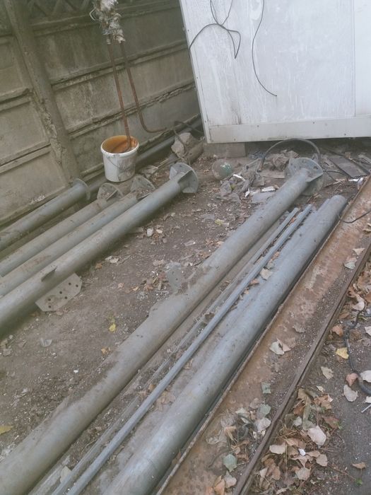 Stâlpi pentru hale,zincati noi.
