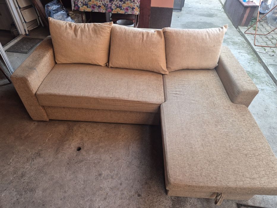 Canapea extensibila forma L, 2.3m Lx 1.7 l x 0.8h, stare exceptionala.