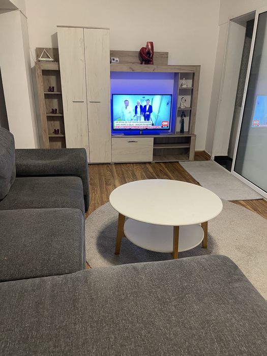 Inchiriez apartament 2 camere la bloc b-dul Grivitei