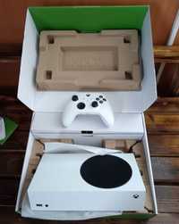 Xbox series S + 2 геймпада + game pass ultimate