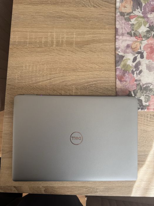 Dell Latitude 5350, Intel Ultra 5, Touchscreen, 16gb ddr5