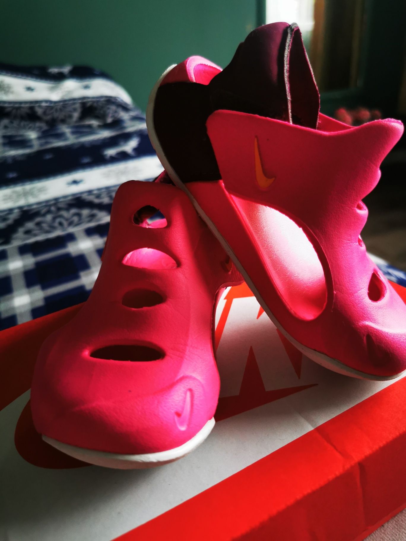 Nike - Sandale cu detaliu logo Sunray Protect 3, Fucsia/Violet prafuit