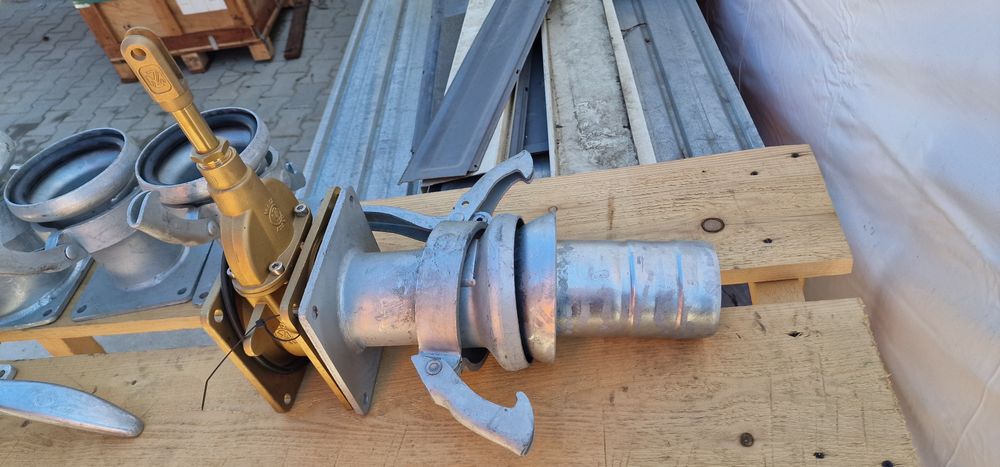 Robinet 4 toli cu flanșe mufa tata mama 4 toli import Italia preț 1150