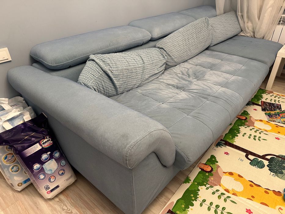 Диван и кресло голубые