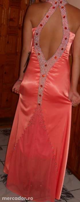 ROchie de ocazie model deosebit pe spate