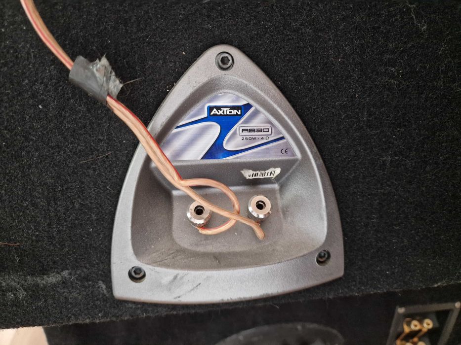 Subwoofer Auto Axton AB30 250w + AMP SE3500D + Condensator Hifonics