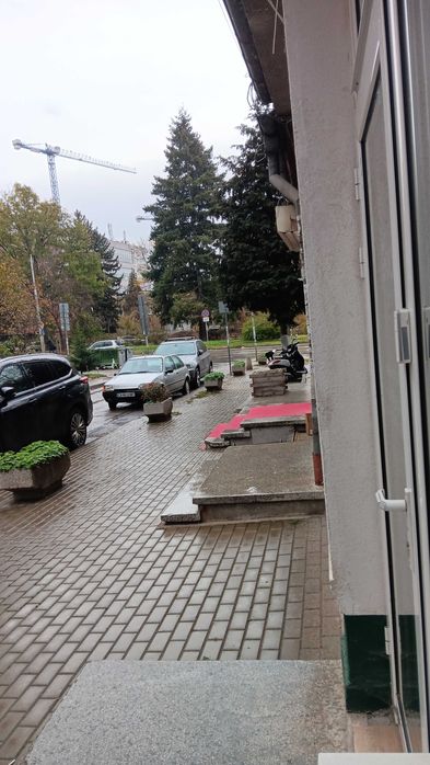 Дава се под наем Магазин в Червен бряг - 15 кв.м за 300 € - Снимка #1