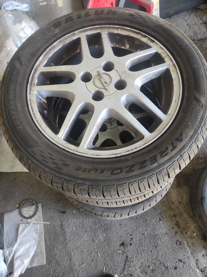 Продавам на части OPEL ASTRA H 1.4 16V 2005 г.