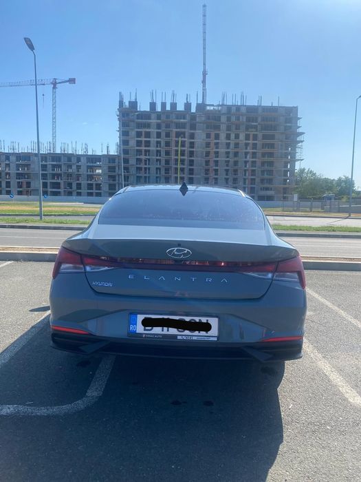 Hyundai Elantra 2023