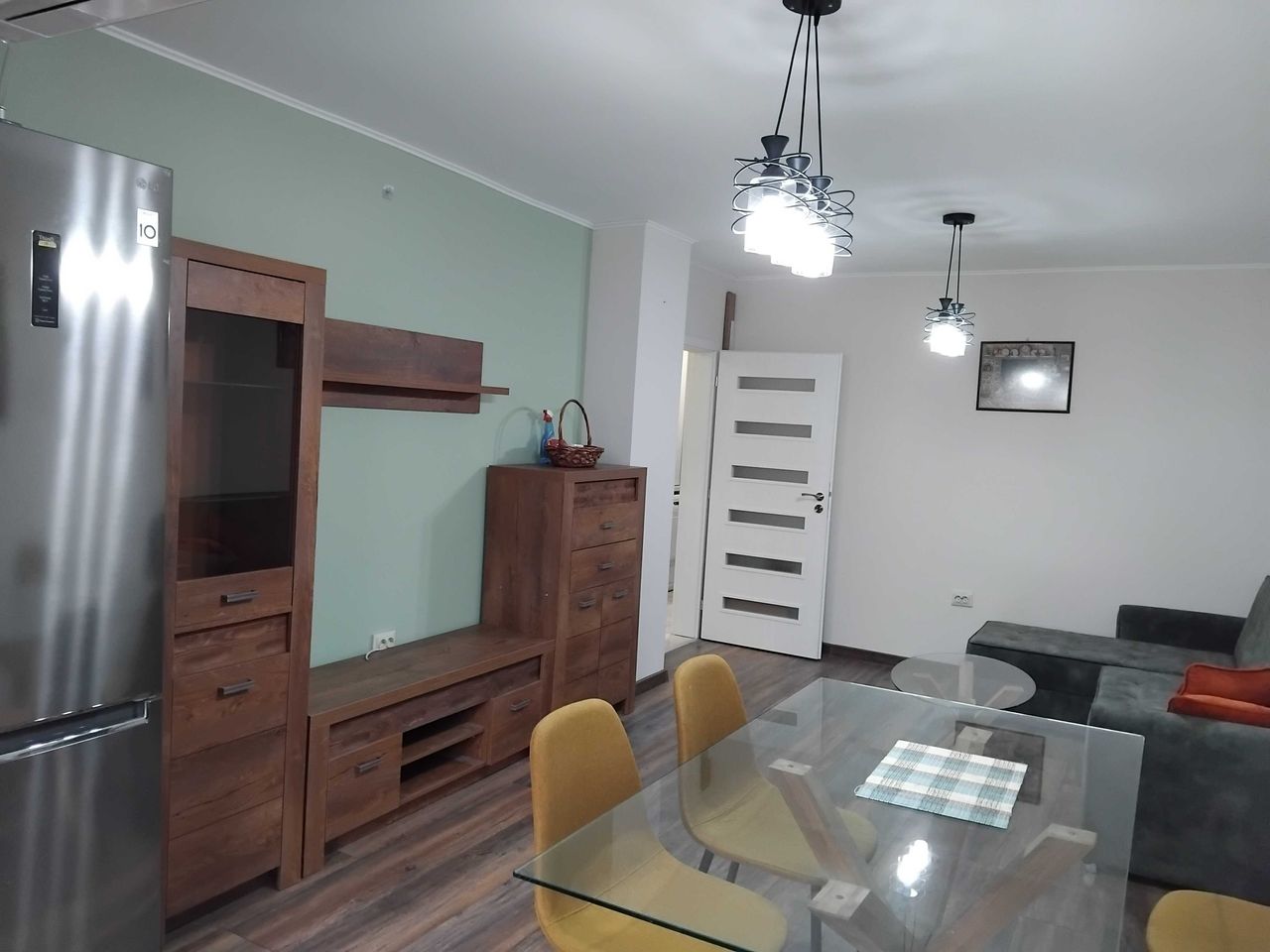 Продава се Двустаен апартамент в Русе, Център - 62 кв.м за 2178 €/кв.м - Снимка #5