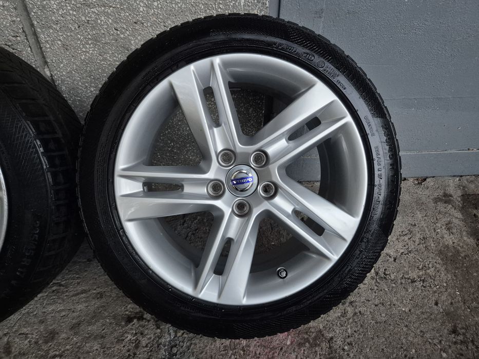 Jante aliaj volvo v60 pe 17 cu anvelope 235/45/17