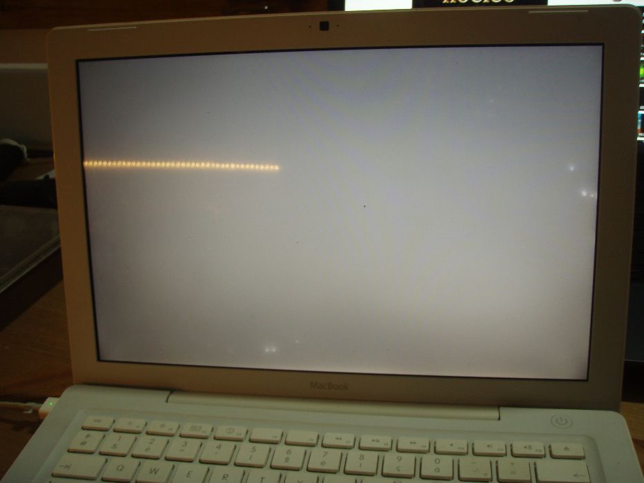 Dezmembrez laptop Apple MacBook A1181