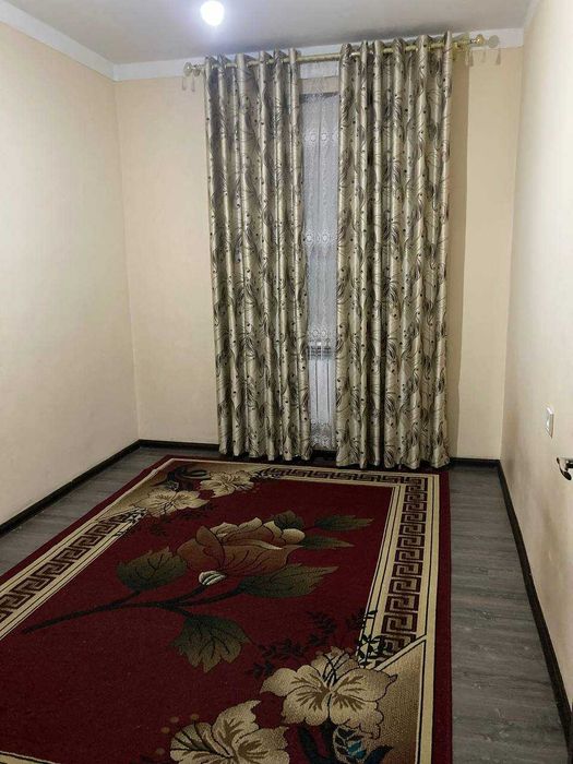 Yangiyo'l Massivda 3 xonalik uy sotiladi !!!