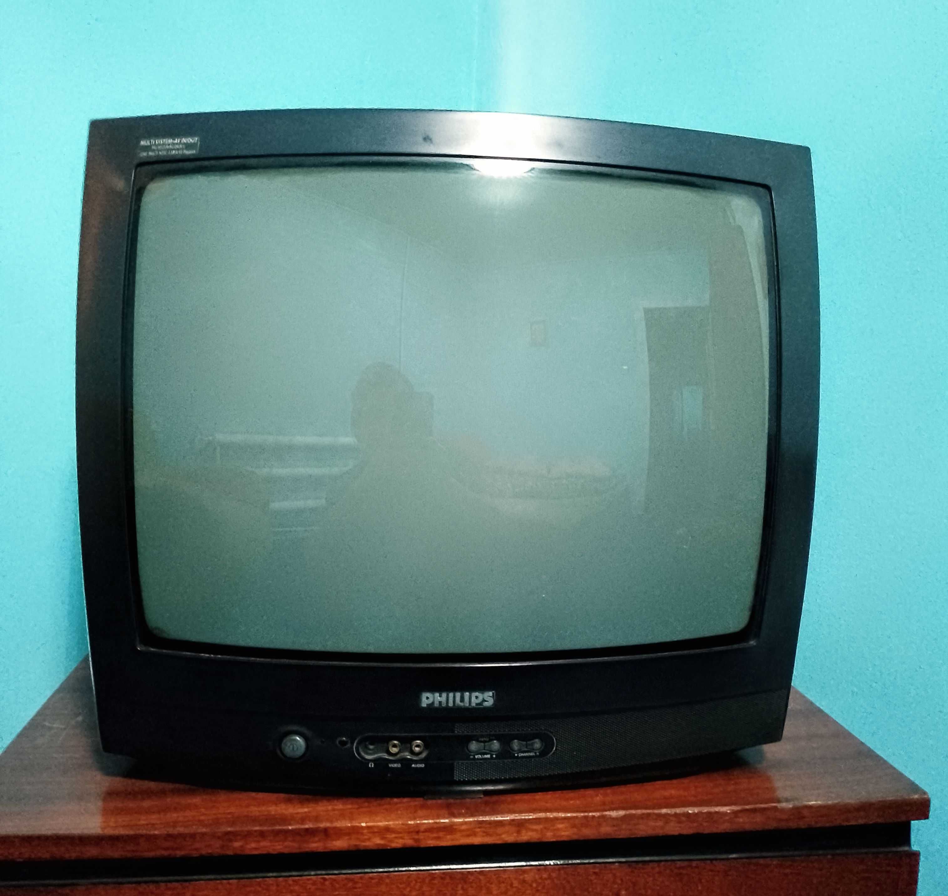 Продам два телевизора марки Philips