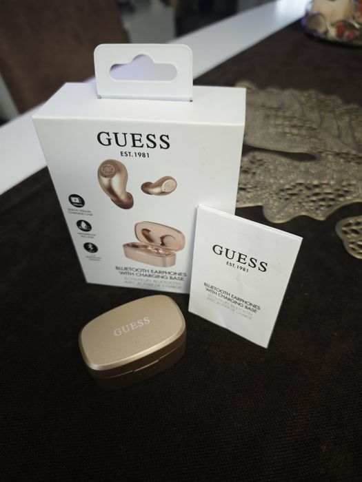 Guess Bluetooth слушалки