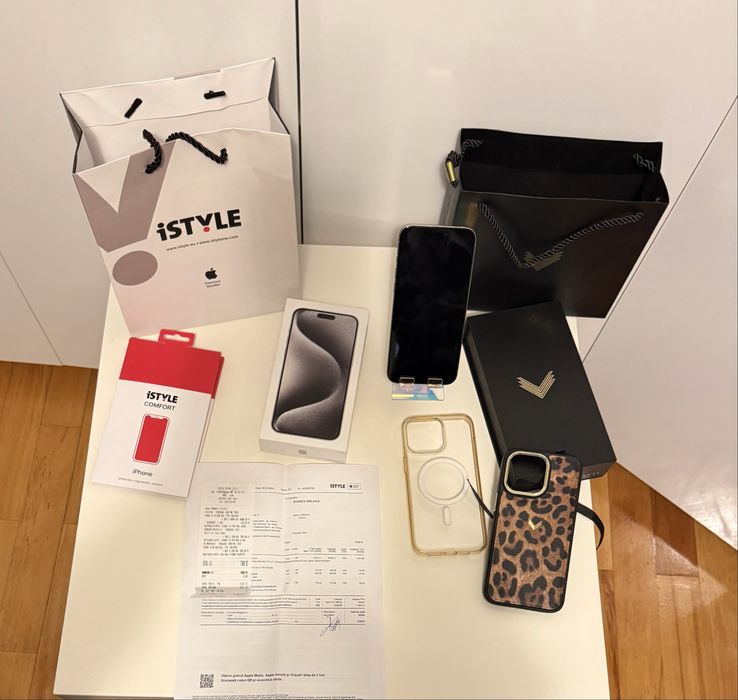 Iphone 15 pro max 256gb white titanium