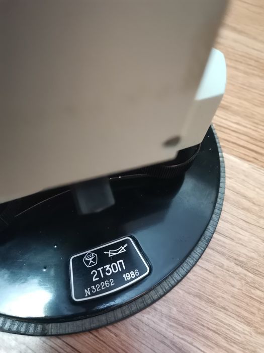 Теодолит в хорошем состоянии