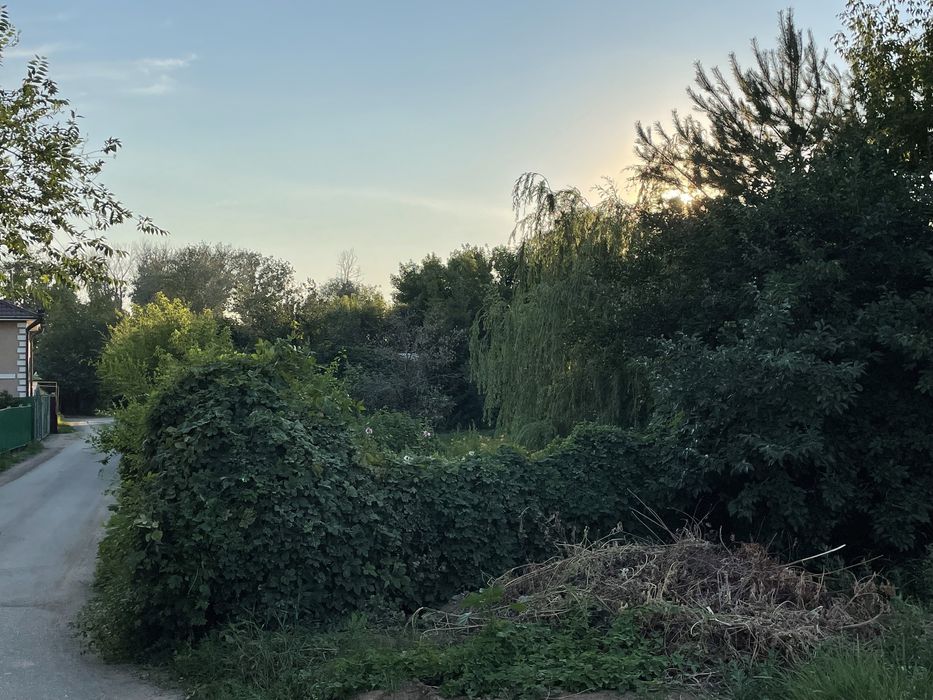 Участок под сторительсво жилого дома, банного комплекса, и т.д