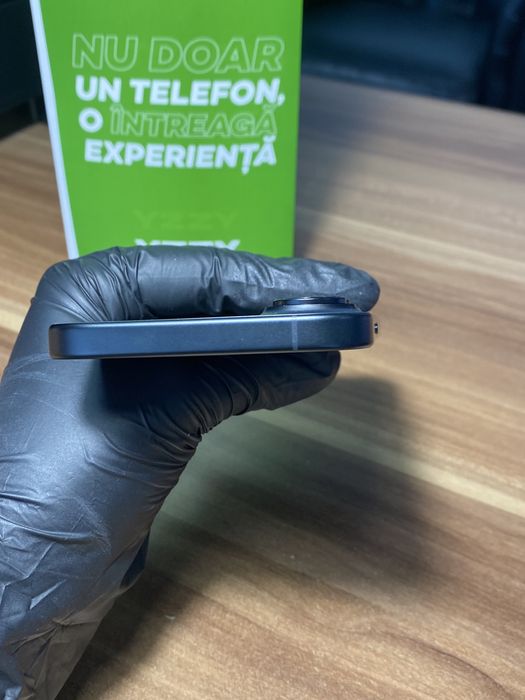 iPhone 16 • 128 GB • Black