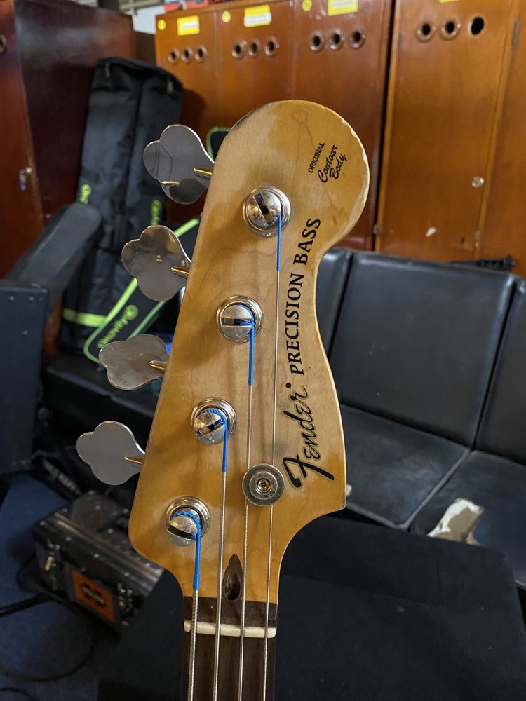 Vand Bass Fender