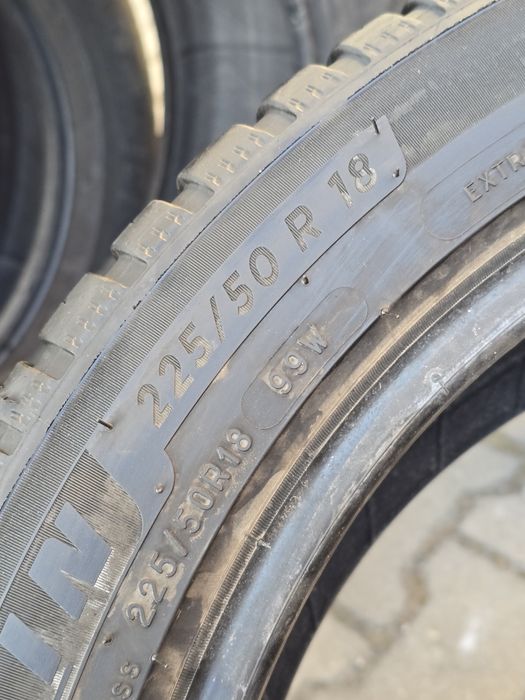 225 50 18 Michelin