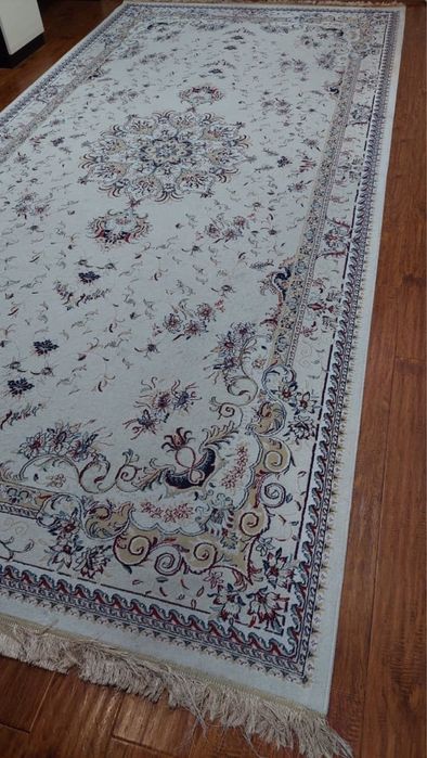 Продам ковры в отличном состояний