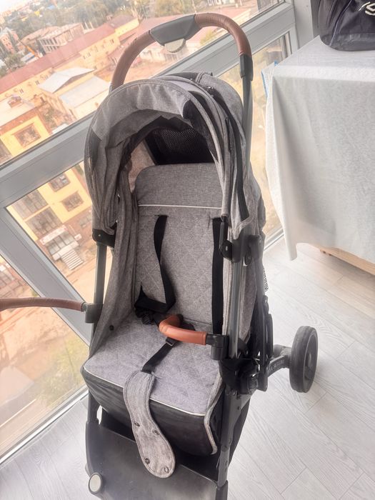 Продам коляску за 10.000 тг