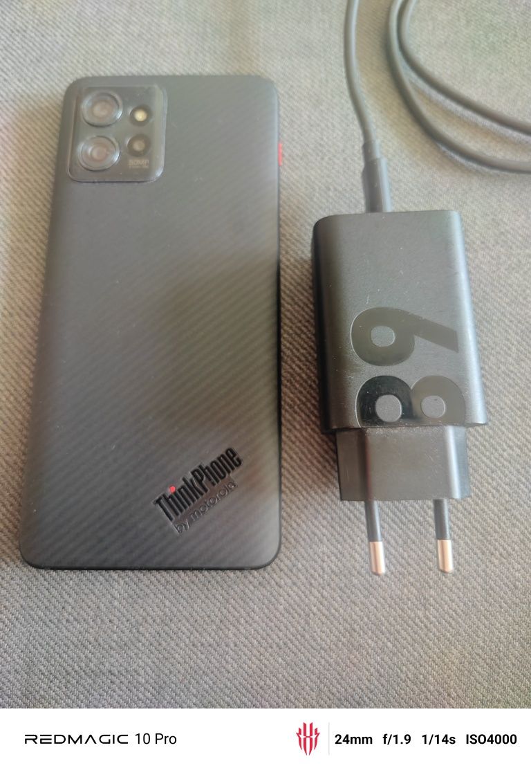 Motorola ThinkPhone 2023.най- лекият защитен апарат в Света.