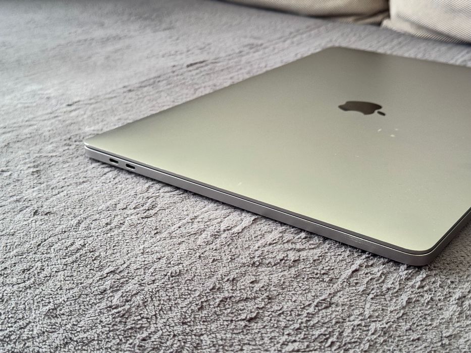 16’ НОВ Macbook Pro 16’ 2019/32GB Ram/Core i7/512 SSD/Radeon 5300