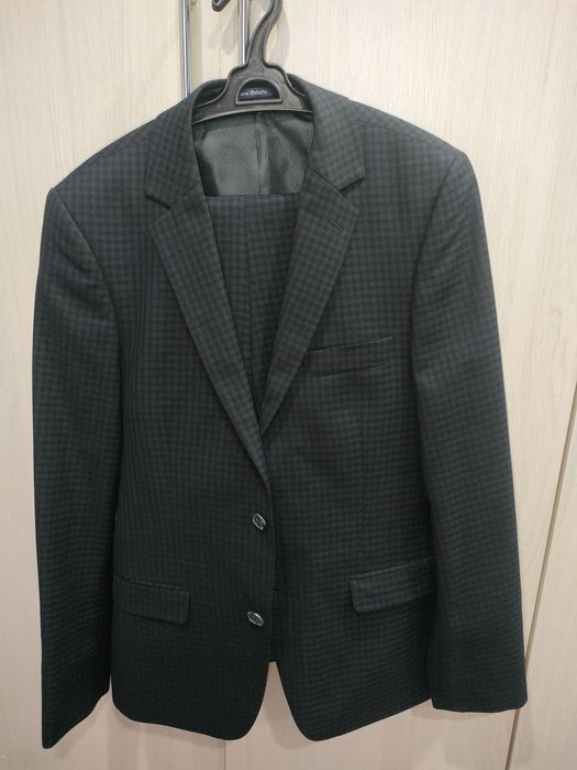 Продам мужской костюм