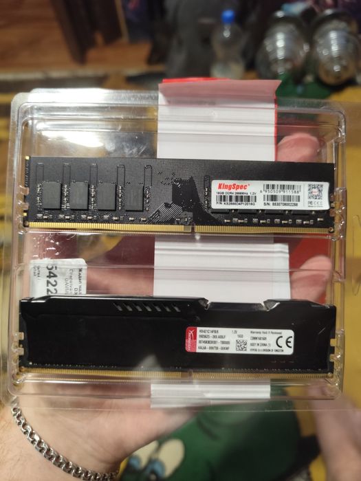 Продам озу ddr4 8gb и 16gb