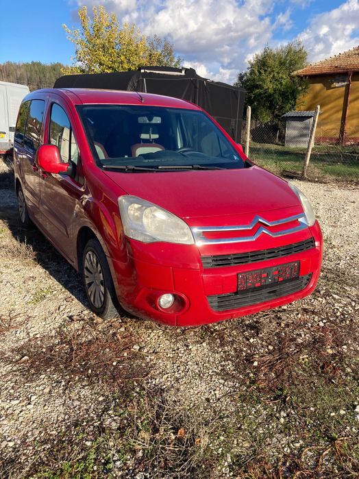 Citroen Berlingo 1.6HDI. На части. 2012г.