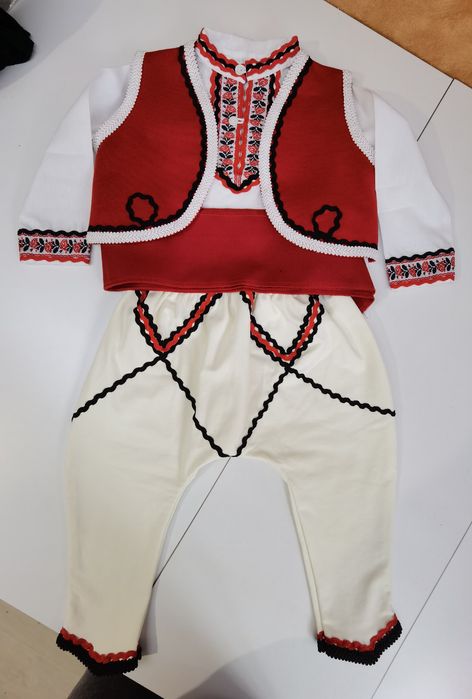 Народни носии за Мама тати и дете