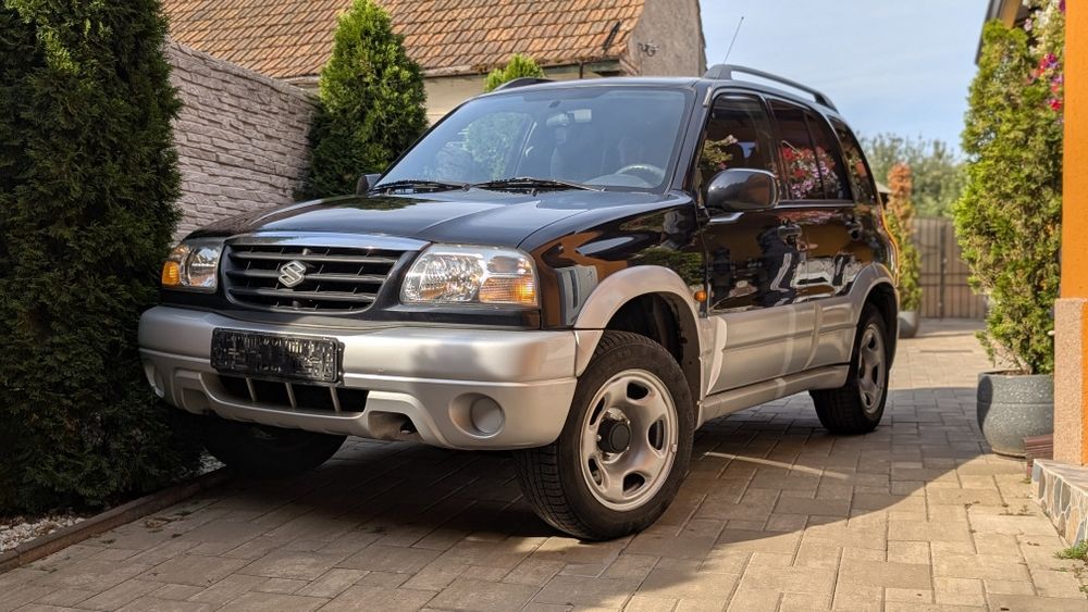 Vând Grand Vitara 2.0 benzina 2005