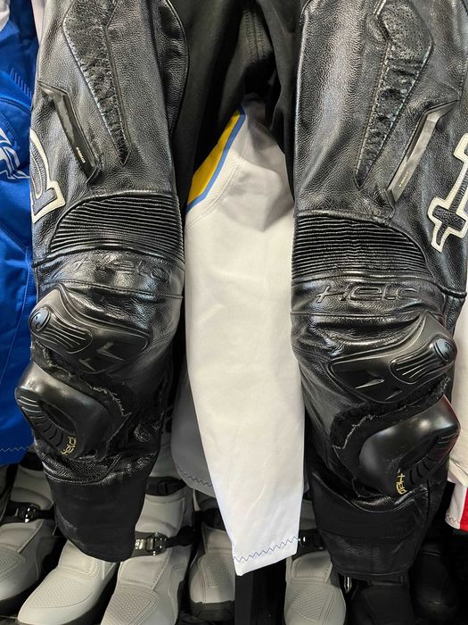 Кожен екип HELD  RACE TECH,56-XL,сертифицирани протектори ,вентилация