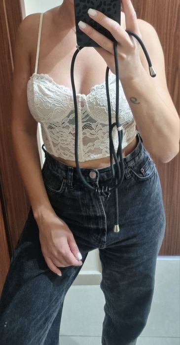 Топове Zara, stradivarius