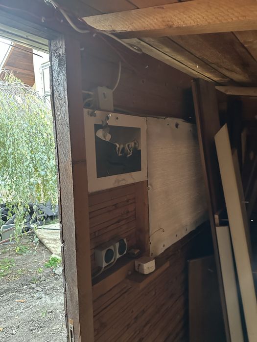 Urgent !!! Vand casuta lemn