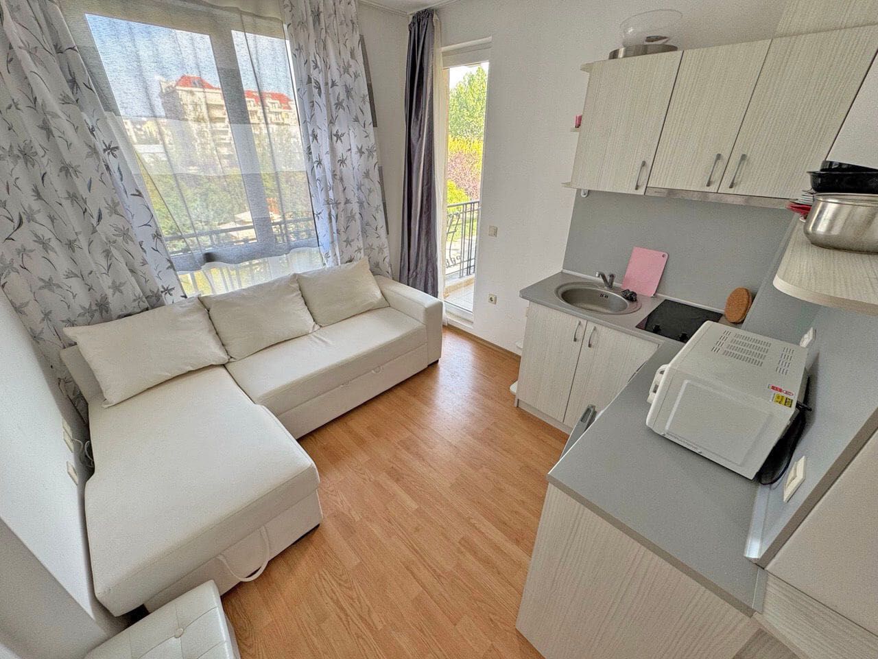 Дава се под наем Двустаен апартамент в Несебър - 35 кв.м за 230 € - Снимка #3