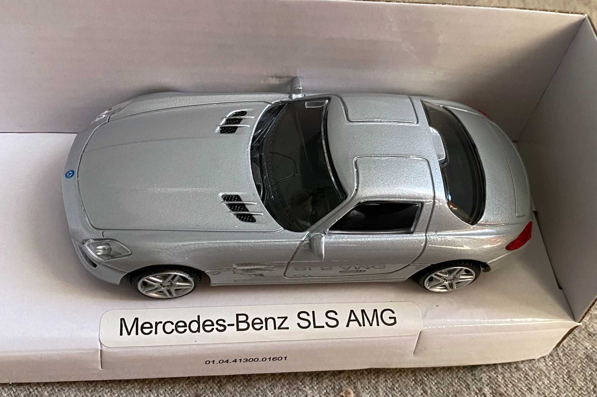 Macheta masinuta Mercedes-Benz SLS AMG scara 1 43 - metal - noua