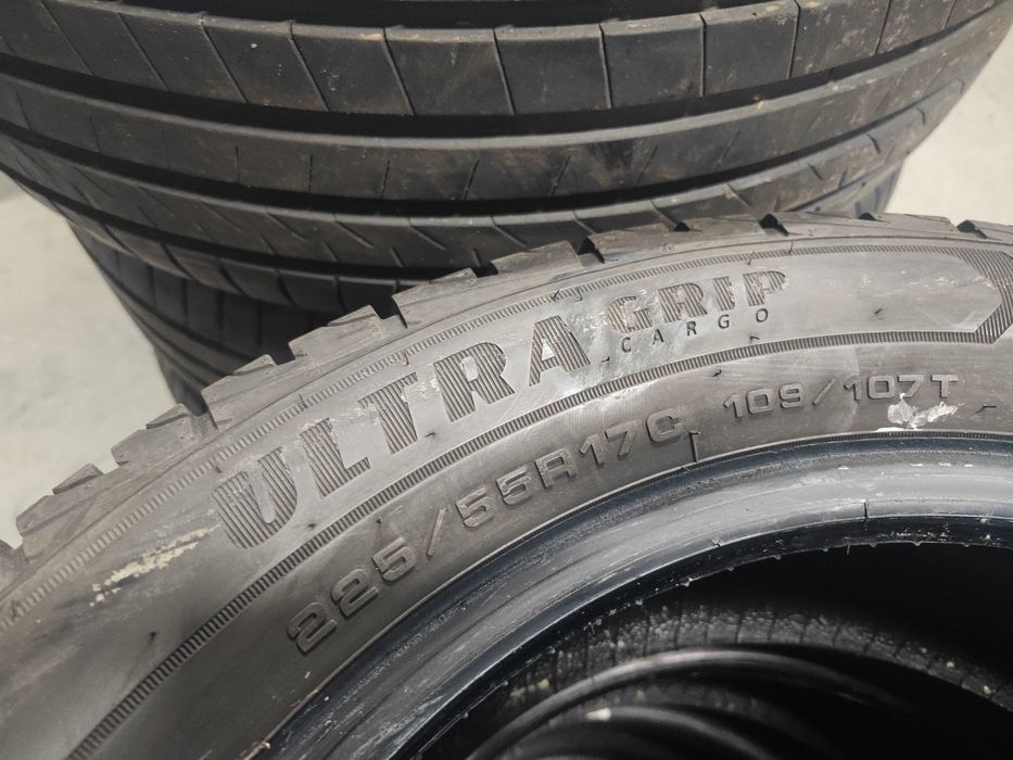 4бр.зимни гуми 225/55/17C Goodyear