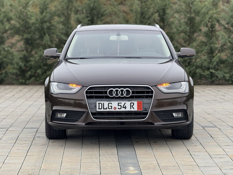 Vand Audi A4 S line 2.0 TDI  143 CP Automat 2013