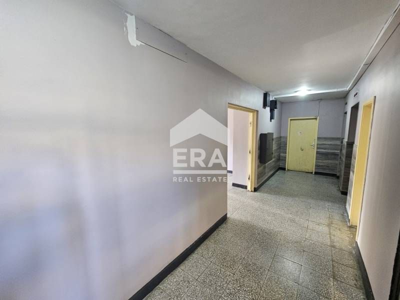 Двустаен апартамент с южно изложение и гледка към планината – кв. Разс