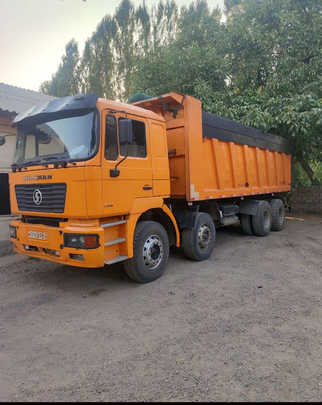 Shacman f 2000 sotiladi