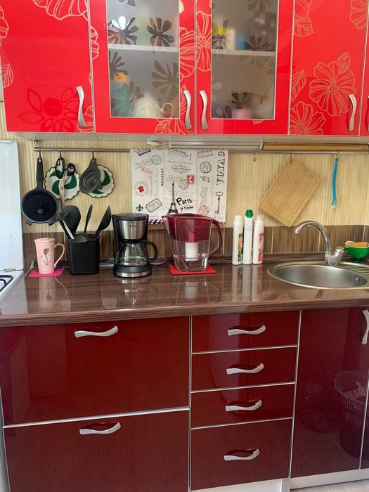 Сдаю 1 комнатную квартиру 1 мкр. 3 дом. В отличном состоянии.