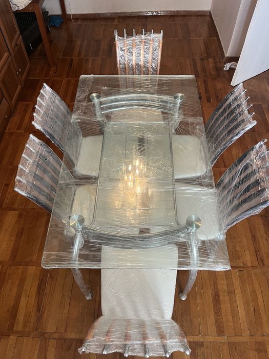 Крепкий стол и 6 стульев — срочно! Торг есть