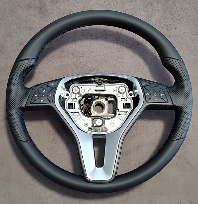 Volan Mercedes w 204,w212 retapitat 
Pentru cei care vor sa simta fine