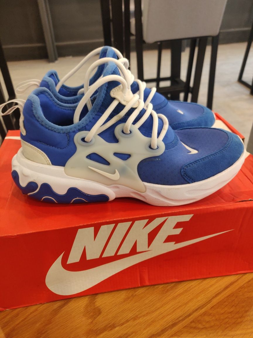 Nike React Presto "Hyper Royal"