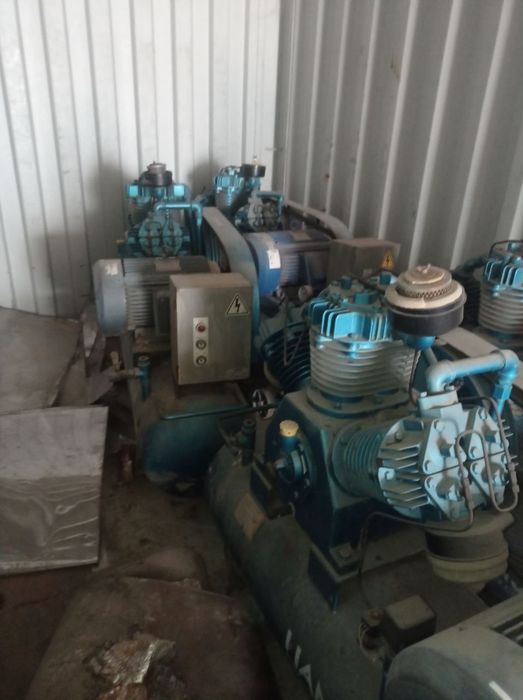 Kompressor. IIANSHIN