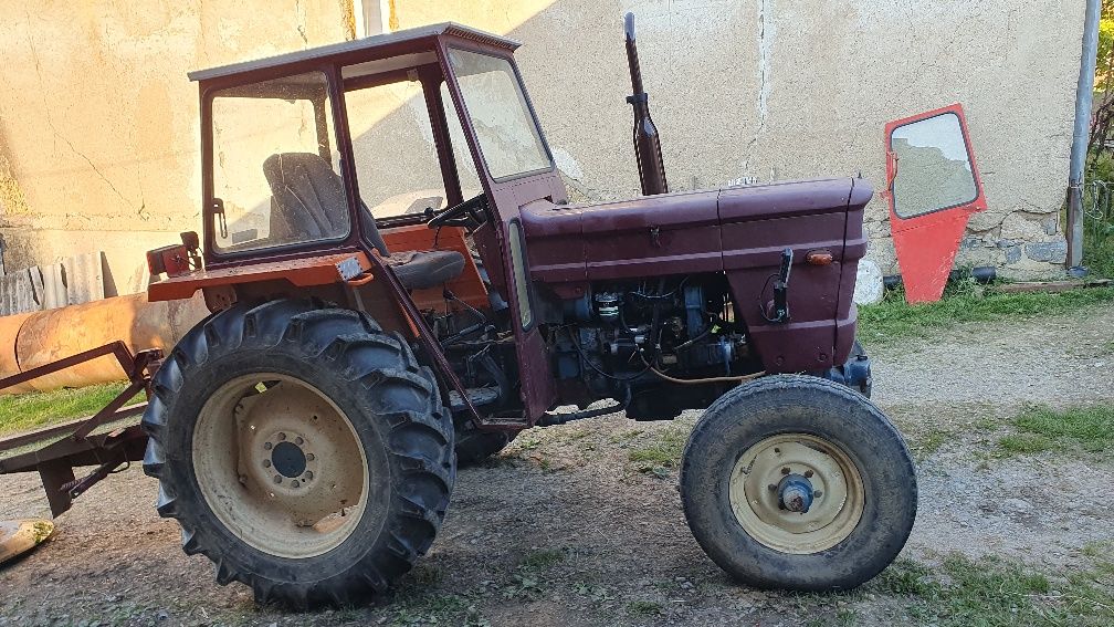 Vand Tractor utb 445