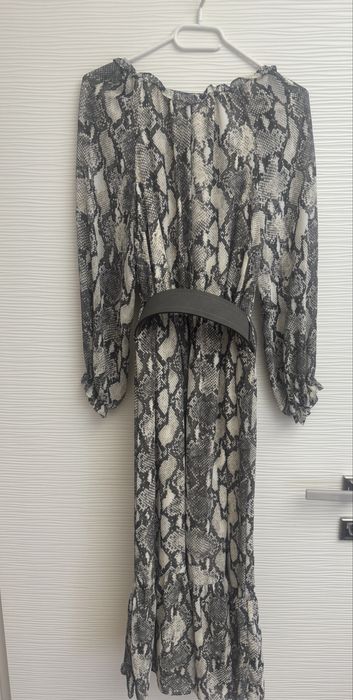 Рокля зара с животински мотивив в размер хс